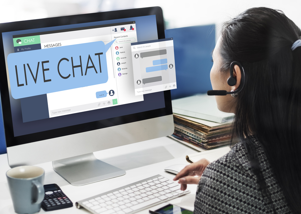 DVIDS - News - Live chat technology helps resolve IT issues